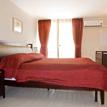 Otel Oasis Park - New Managment 3*