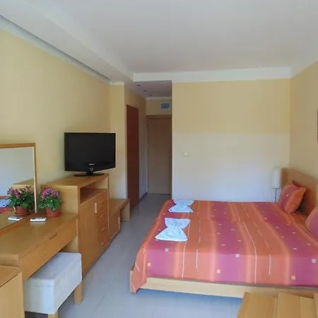 Oasis Park - New Managment מלון 3*